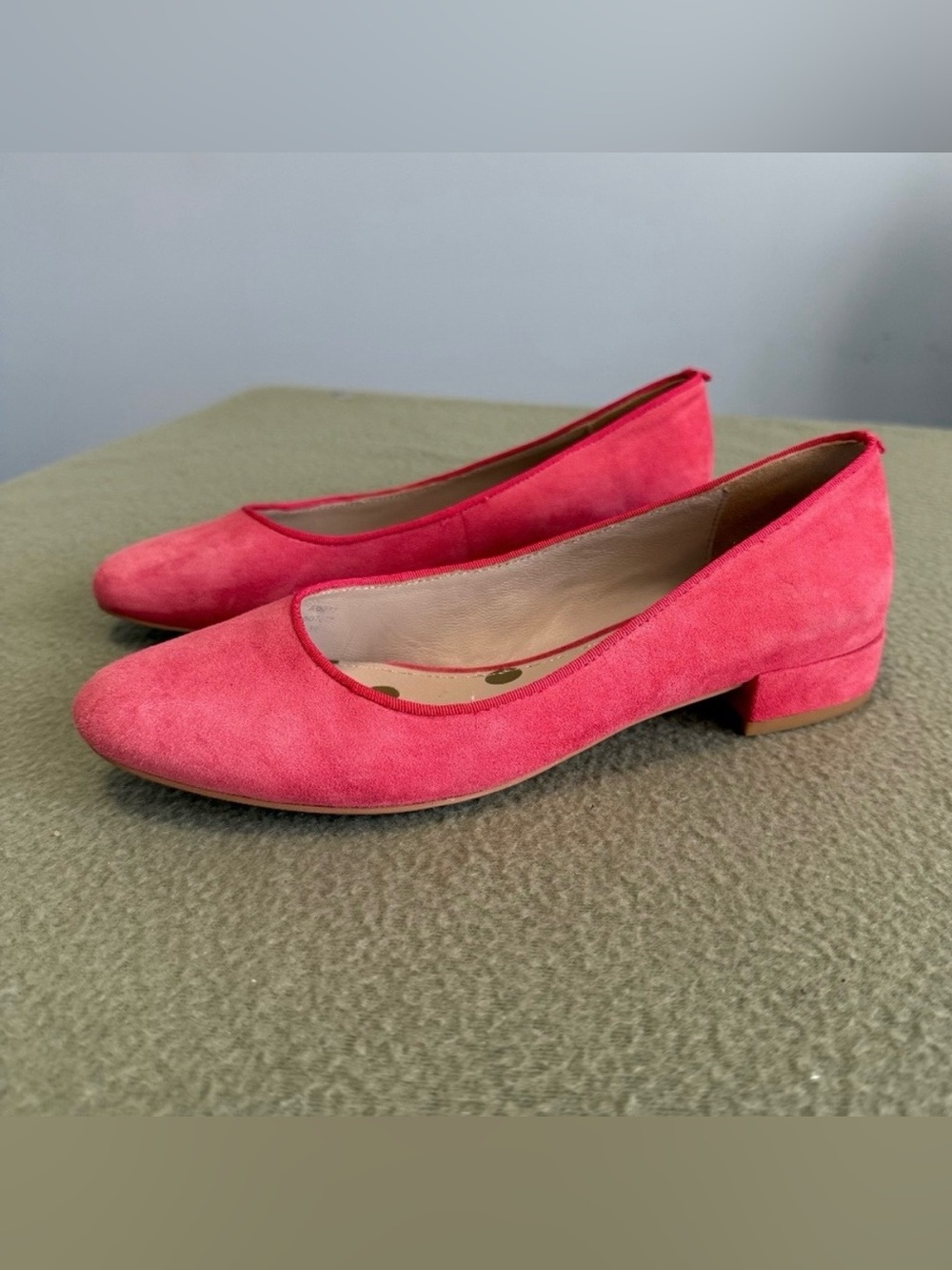 BODEN Women’s Pink Ballerina Flats Suede Low Heel Leather Slip On - Sz 39/ 8 US.